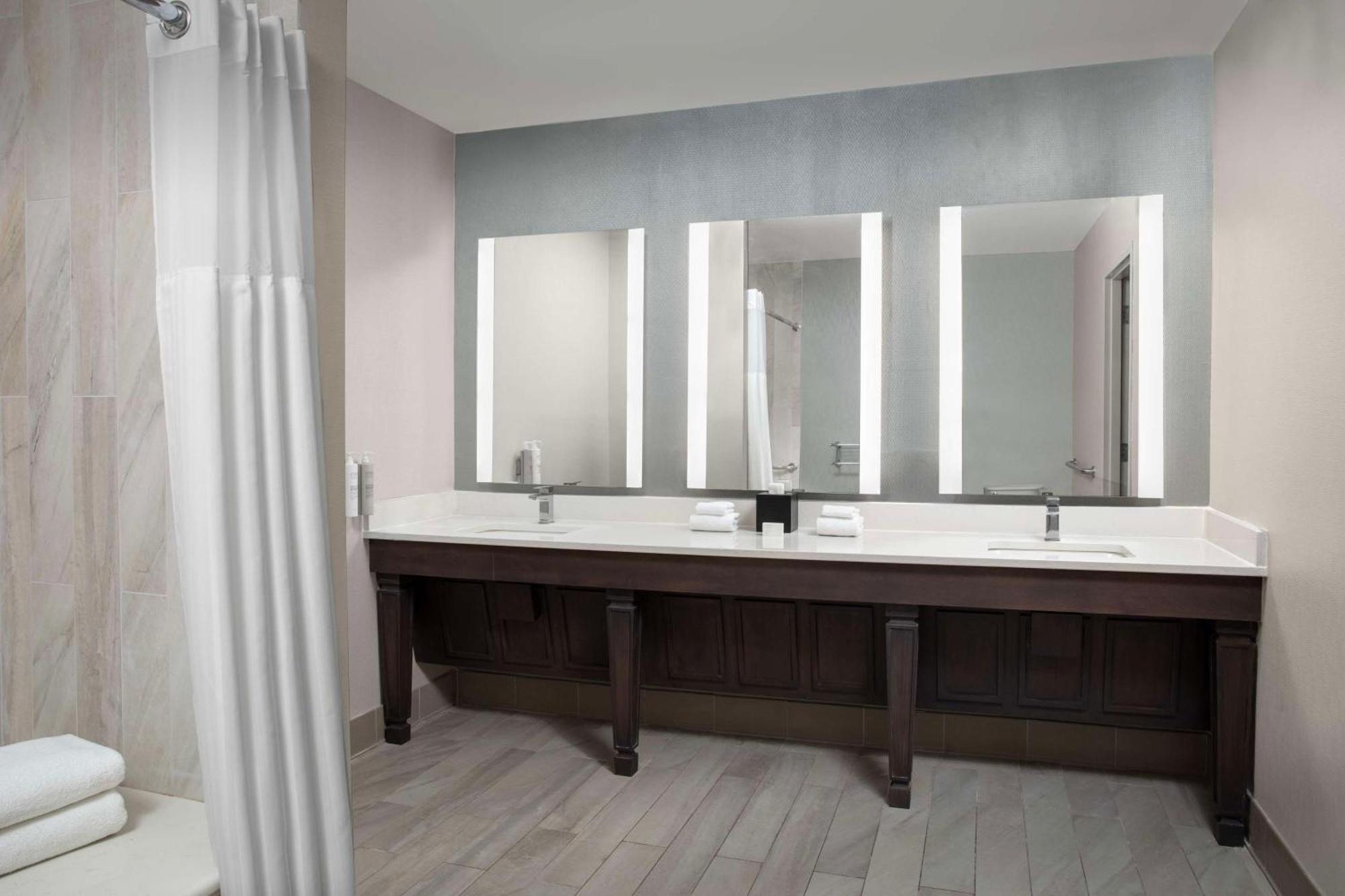 Hilton Garden Inn Philadelphia-Fort Washington Zewnętrze zdjęcie